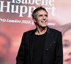 Dans son nouvel album, Julien Clerc rend hommage à son frère avec la chanson "Saint-Nazaire", écrite par Paul Ecole.

Julien Clerc au photocall de la cérémonie de remise du prix lumière de la 16ème édition du Festival Lumière à l'Amphithéâtre - Centre de Congrès à Lyon, France, le 18 octobre 2024. © Dominique Jacovides/Bestimage