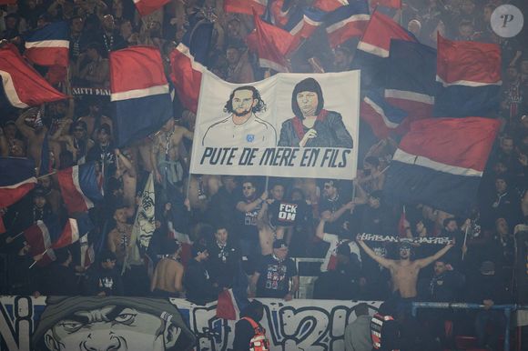 Illustration - Célébrités dans les tribunes lors du match de Ligue 1 McDonald's opposant le Paris Saint-Germain (PSG) à l'Olympique de Marseille (OM) - (3-1) au Parc des Princes à Paris le 16 mars 2025. © Cyril Moreau/Bestimage