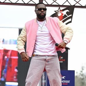 Le chanteur a été placé sous contrôle judiciaire

Show de de Gims lors du 105ème Prix d'Amérique à l'Hippodrome de Vincennes le 25 janvier 2026. © Lionel Urman/Bestimage