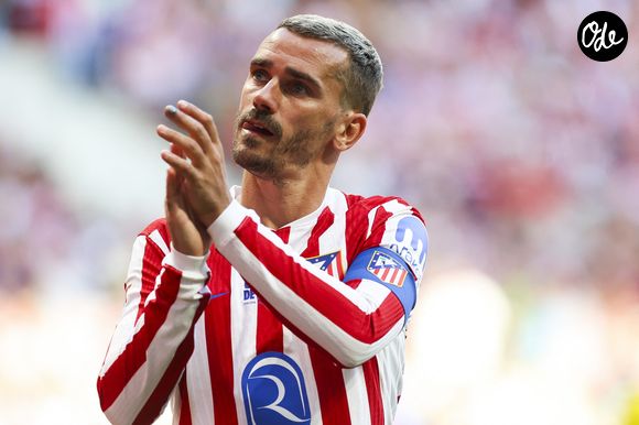 Griezmann souhaite faire de ce lieu un point de rencontre pour les passionnés et promet un accueil « comme en famille ».

Antoine Griezmann lors de son dernier match de LaLiga EA Sports « Atlético Madrid - Gérone (1-0) » au stade Riyadh Air Metropolitano.