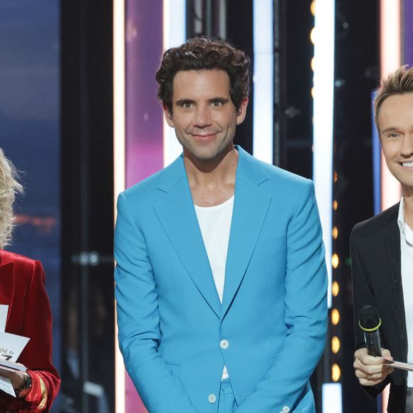 Sophie Davant, Mika et Cyril Féraud - Les célébrités se mobilisent pour la 38ème édition du Téléthon dans les studios de France 2 à Paris, le 29 novembre 2024. 
© Coadic Guirec / Bestimage