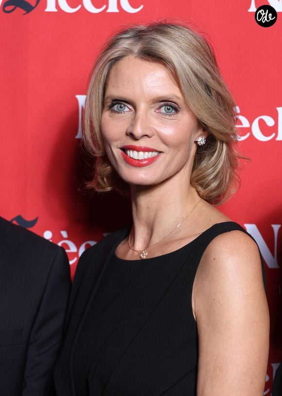 Sylvie Tellier lors du Gala de charité 'Make a Wish X The New Siècle' ' à l'Hotel de Crillon à Paris le 17 Decembre 2025. © Denis Guignebourg / Bestimage
