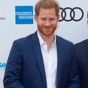 Mais le prince Harry n'a pas arrêté son combat pour autant.

Le prince Harry au photocall du concert Audi Sentebale 2019 au palais de Hampton Court à Londres, le 11 juin 2019.

Photo : Agence / Bestimage