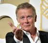 Franck Dubosc restera dans l'histoire des César : le comédien et réalisateur de 61 ans a assuré le moment le plus drôle de cette cérémonie, sur Canal +.
Franck Dubosc et son Cesario - Photocall des lauréats de la cérémonie des César à l'Olympia à Paris. Dominique Jacovides / Olivier Borde / Bestimage