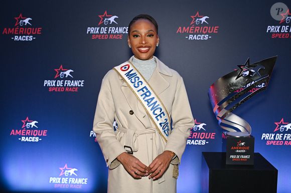 Angélique Angarni-Filopon, Miss France 2025 assiste au Prix de France Vitesse à l'Hippodrome de Vincennes le 9 février 2025. Photo par Laurent Zabulon/ABACAPRESS.COM