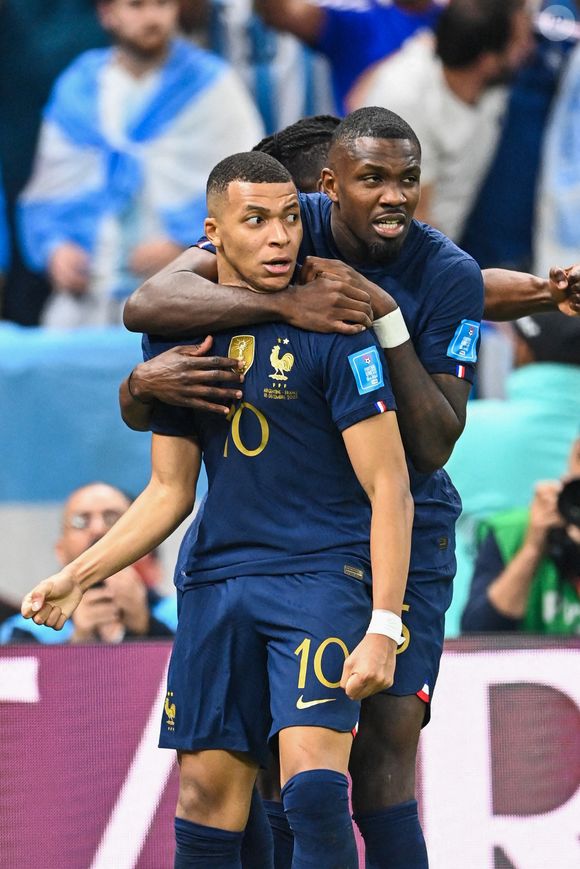 Kylian Mbappé, Marcus Thuram et Eduardo Camavinga - Match "France - Argentine (3-3 - tab 2-4)" en finale de la Coupe du Monde 2022 au Qatar, le 18 décembre 2022. © Philippe Perusseau / Bestimage