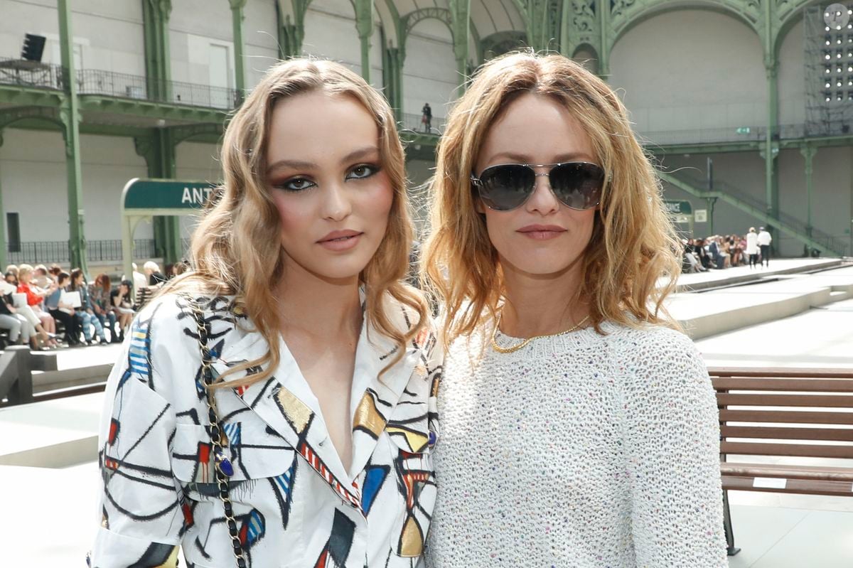 Photo LilyRose Depp et sa mère Vanessa Paradis Les célébrités au