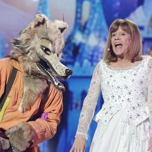 Exclusif - Chantal Goya lors du concert du gala de Noël de l'association Tout le monde contre le cancer fête ses 20 ans diffusé le 24 décembre sur M6 à l'Adidas Aren Porte de la Chapelle à Paris, France, le 4 décembre 2025. © Coadic Guirec/Bestimage