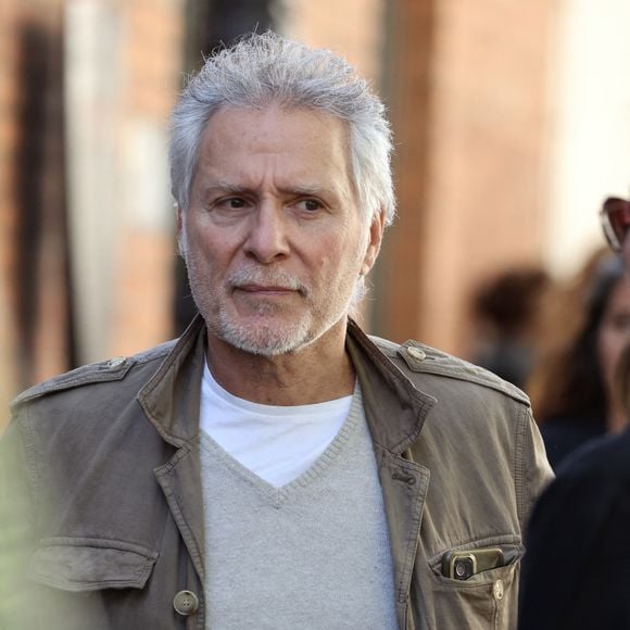Laurent Olmedo - Arrivées aux obsèques de Nadia Farès en l'église Saint-Jean-de-Montmartre à Paris, le 24 avril 2026. N.Farès est décédée le 17 avril 2026 quelques jours après un "incident cardiaque" survenu le 12 avril 2026 dans la piscine du complexe sportif, Blanche (9ème).