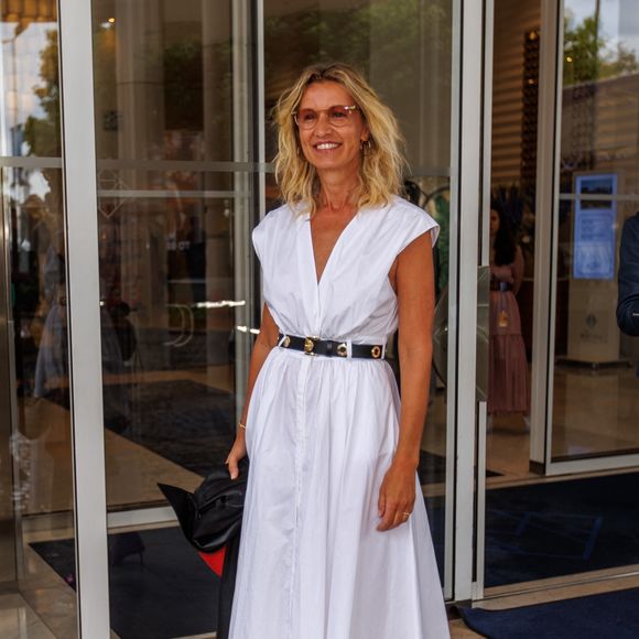 Alexandra Lamy arrive à l'hôtel Martinez lors du 77ème Festival International du Film de Cannes (14 - 25 mai 2024), le 16 mai 2024.