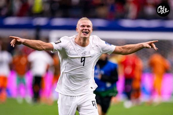 Sa propriété la plus spectaculaire est une villa de luxe située à Marbella, dotée d'équipements haut de gamme et d'espaces conçus pour préserver son intimité.

Erling Haaland célèbre la victoire de la Norvège (2-1) à l'issue du match opposant la Côte d'Ivoire à la Norvège, disputé dans le cadre de la Coupe du monde de la FIFA 2026 au Dallas Stadium, à Dallas (États-Unis). Photo : Richard Callis / Fotoarena (Richard Callis / SPP).