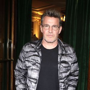 Benjamin Castaldi lors de la soirée des 140 ans de légende des Deux Magots et vernissage de l'exposition "140 ans d'esprits créatifs à Saint-Germain-des-Prés" à Paris le 29 avril 2024.

© Cédric Perrin / Bestimage