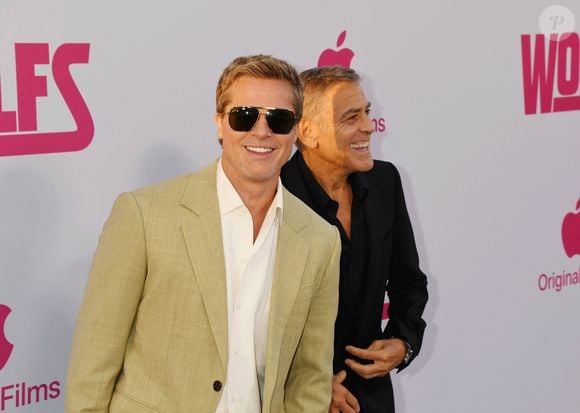 (L-R) Brad Pitt and George Clooney - Première de Wolfs au cinéma TCL Chinese à Los Angeles le 18 septembre 2024. (Photo Press Service / BESTIMAGE).