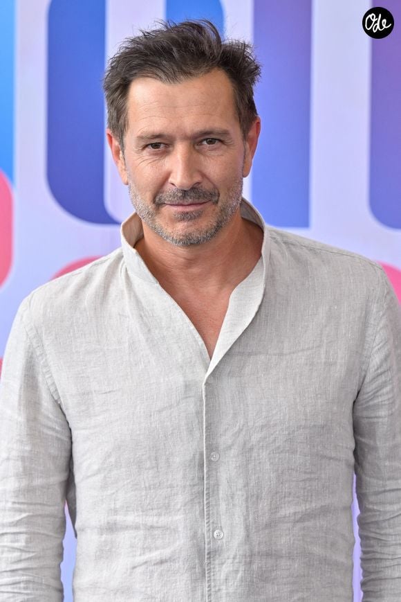 Quelques mois plus tard, sa petite fille commence toutefois à faire ses nuits, permettant aux jeunes parents de souffler un peu. 

Alexandre Varga lors d'une séance photo pour French Iconics dans le cadre du 65e Festival de télévision de Monte-Carlo, le 14 juin 2026 à Monte-Carlo, Monaco. Photo de Julien Reynaud/APS-Medias/ABACAPRESS.COM