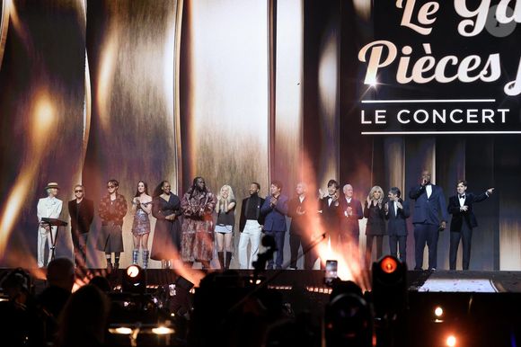 Exclusif - G-Dragon, Taeyang, J-Hope, Katy Perry, Pretty Yende, Burna Boy, Rosé, John Legend, Lang Lang, J Balvin, Hyuk Lee, Didier Deschamps, Brigitte Macron, Gautier Capuçon, Teddy Riner, Adrien Perruchon sur la scène du "Gala des pièces jaunes, le concert événement" à La Défense Arena à Nanterre le 23 janvier 2025.
© Jacovides / Moreau / Bestimage