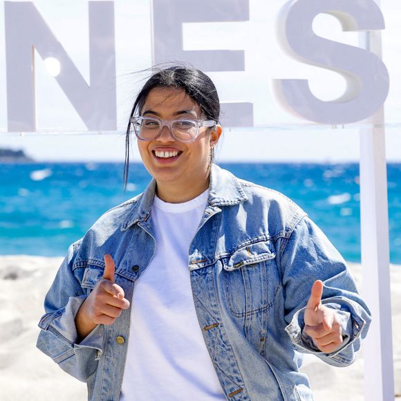 Melha Bedia lors du photocall pour 'Rendez-vous Cannois" pour CanneSeries Saison 6 à Cannes, France, le 14 avril 2023; © Denis Guignebourg/Bestimage