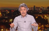 Yann Barthès annonce le départ à la retrait d'un membre de son équipe de "Quotidien". TMC