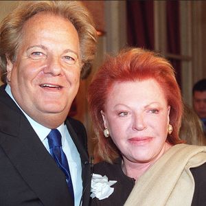 Massimo Gargia et Regine à l'hôtel Royal Monceau pour la signature de son nouveau livre Extravagances. 15 juin 2001.  Photo de Giancarlo Gorassini/ABACAPRESS.COM