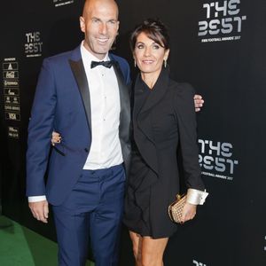 Zinédine Zidane (meilleur entraîneur) et sa femme Véronique Zidane - The Best FIFA Football Awards 2017 au London Palladium à Londres, le 23 octobre 2017.

© Pierre Perusseau/Bestimage