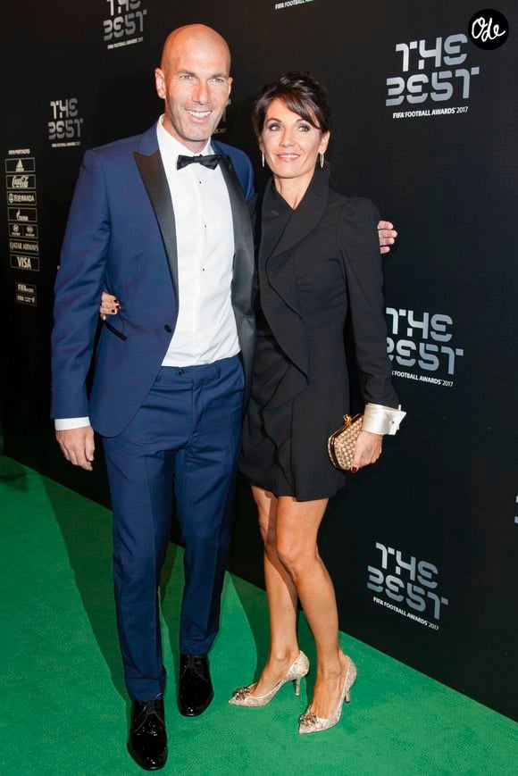 Zinédine Zidane (meilleur entraîneur) et sa femme Véronique Zidane - The Best FIFA Football Awards 2017 au London Palladium à Londres, le 23 octobre 2017.

© Pierre Perusseau/Bestimage