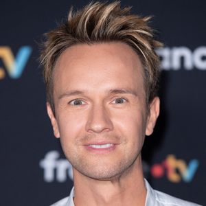 "Je ne lâcherai aucune info qui pourrait susciter la moindre polémique. Et puis, c’est dans neuf mois, chaque chose en son temps", a confié celui qui avait été stagiaire pour l’émission lors de ses débuts. Il a également déjà incarné le personnage de Cyril Gossbo au sein du fort.

Cyril Feraud assiste a la Conference de Presse de rentree de France Televisions a Paris, France le 11 Juillet 2023. Photo par Aurore Marechal/ABACAPRESS.COM