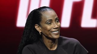 Moins 20 kilos pour Christine Kelly sans régime : comment la journaliste de CNews s'est complètement transformée