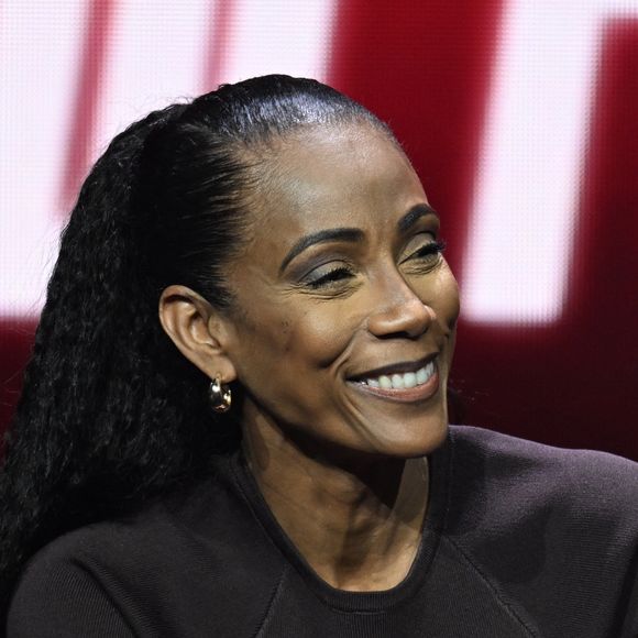 Ces derniers temps, Christine Kelly dévoile une silhouette très amincie.

Christine Kelly au Dôme de Paris - Palais des Sports pour "Face à vous" les grands enjeux de demain.

© Lionel Urman / Bestimage