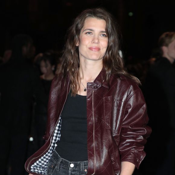 Charlotte Casiraghi - Célébrités au Défilé Chanel, Collections Prêt-à-porter Printemps / Eté 2026, dans le cadre de la Fashion Week de Paris. Au Grand Palais à Paris, France, le 06 Octobre 2025. 

© Bertrand Rindoff / Bestimage