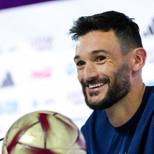 13 décembre 2022 : le gardien de but français Hugo Lloris lors d'une conférence de presse au Qatar. Le gardien de but français Hugo Lloris a pris sa retraite internationale. 
 Nick Potts/PA Wire. Numéro de référence unique : 70504037 ... Voir l'article PA « FOOTBALL : Lloris ». Crédit photo : Nick Potts/PA Wire.