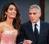 Le couple, parents de jumeaux âgés de huit ans, Ella et Alexander, affichait une complicité rare...

Amal Clooney et George Clooney assistent à la projection du film "Jay Kelly" le 10 octobre 2025 lors du gala Headline du 69e Festival du film de Londres organisé par le British Film Institute (BFI) au Royal Festival Hall
© PsnewZ / Bestimage