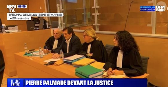 Pierre Palmade au tribunal de Melun avec ses avocats pour son procès pour blessures involontaires à la suite d'un accident de la route en février 2023 dans lequel sa voiture a percuté un autre véhicule à Melun le 20 novembre 2024. © BFM TV via Bestimage