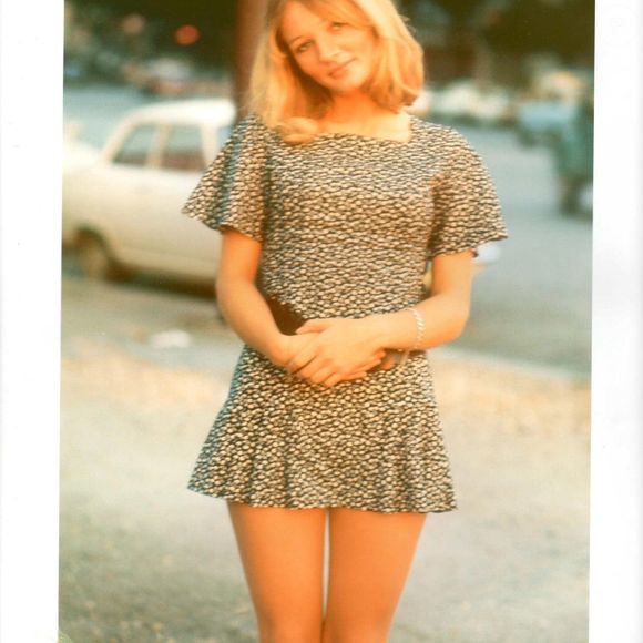 Roselyne, qui a été la femme de Michel Jonasz, photo d'elle jeune extraite de son compte Facebook.