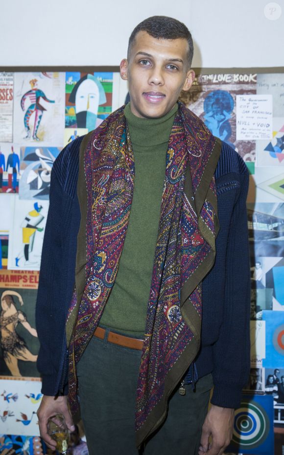 Le chanteur Stromae - People au défilé de mode hommes Valentino collection prêt-à-porter Automne Hiver à Paris.