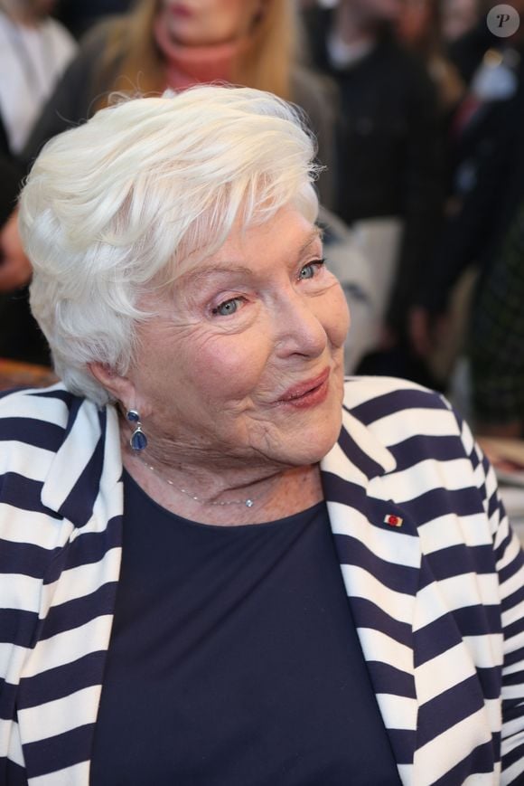 Line Renaud - Salon du Livre 2019 à la Porte de Versailles à Paris du 15 au 18 mars 2019. © Jean-Claude Woestelandt / Bestimage