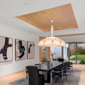 Exclusif - La nouvelle villa de Kanye West à Beverly Hills. Kanye a finalisé l'achat hors marché pour 35 millions de dollars. La propriété de style méditerranéen comprend environ 1900 m2 d'espace habitable, des jardins privés et des vues panoramiques sur la ville. Los Angeles, le 15 décembre 2024.