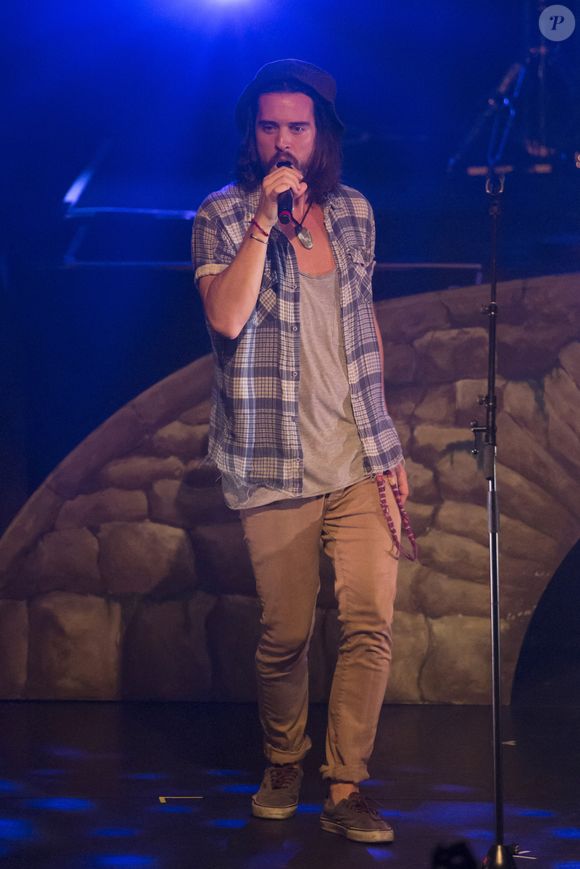 Le groupe Frero Delavega, Jeremy Frerot et Florian Delavega, sur scene ' l'Espace Leo Ferre de Monaco le 22/04/2016. Ici Florian Delavega - Photo par Syspeo.c/ANDBZ/ABACAPRESS.COM -