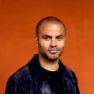 Tony Parker et sa compagne Agathe Teyssier au village lors des Internationaux de France de tennis de Roland Garros 2024 à Paris le 2 juin 2024.

© Dominique Jacovides / Cyril Moreau / Bestimage