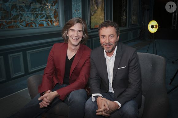 Exclusif - Amaury Vassili, Bernard Montiel - Enregistrement de l'émission "OlympiaScope", présentée par B.Montiel et diffusée le 26 avril 2025 sur Olympia TV, une chaîne du groupe Canal+ et en replay sur myCANAL. Le 29 mai 2024 
© Jack Tribeca / Bestimage