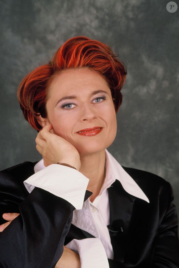 Elle explique que cette perte de poids ne signifie pas la fin du combat, car l’obésité reste une maladie chronique.

Sonia Dubois - portrait
JLPPA / Bestimage