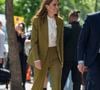 Côté look, elle n'avait pas misé sur n'importe quoi

Catherine (Kate) Middleton, princesse de Galles, arrive aux studios "180 Strand" à Londres. GOFF INF / BESTIMAGE