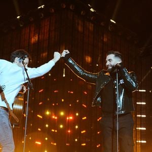 Exclusif - Vianney et Kendji Girac - Scène - Concert événement "Le gala des pièces jaunes" à l'Accor Arena Paris le 26 janvier 2024. © Guillaume Gaffiot / Cyril Moreau  / Bestimage