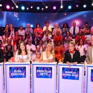 Benjamin Castaldi, Elsa Esnoult, Priscilla Betti, Isabelle Morini-Bosc, Gilles Verdez lors de l'enregistrement de l’émission "On Connait La Chanson Céline Dion", présentée par L.Boccolini et diffusée le 1er septembre sur W9, à Paris, France, le 2 juillet 2026. © Jack Tribeca/Bestimage