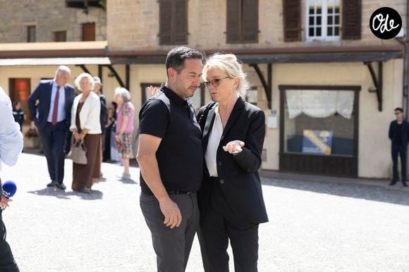 "C’est Jacques, c’est Bernadette qui disent merci à la Corrèze", a-t-elle déclaré.

Claude Chirac - Messe en hommage à Bernadette Chirac à l'église Saint-Martial en Corrèze, le 14 juin 2026.
© Frédéric Maligne / Bestimage