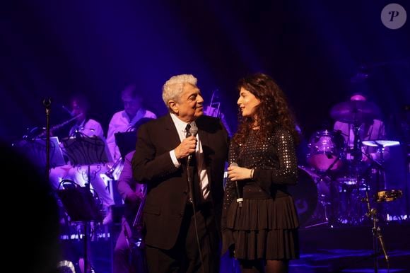 Enrico Macias, Noa - Concert d’Enrico Macias pour sa tournée La Fête Continue ! dans la salle de spectacle Le Dôme de Paris - Palais des Sports à Paris, France, le 15 mars 2025. © Jack Tribeca/Bestimage