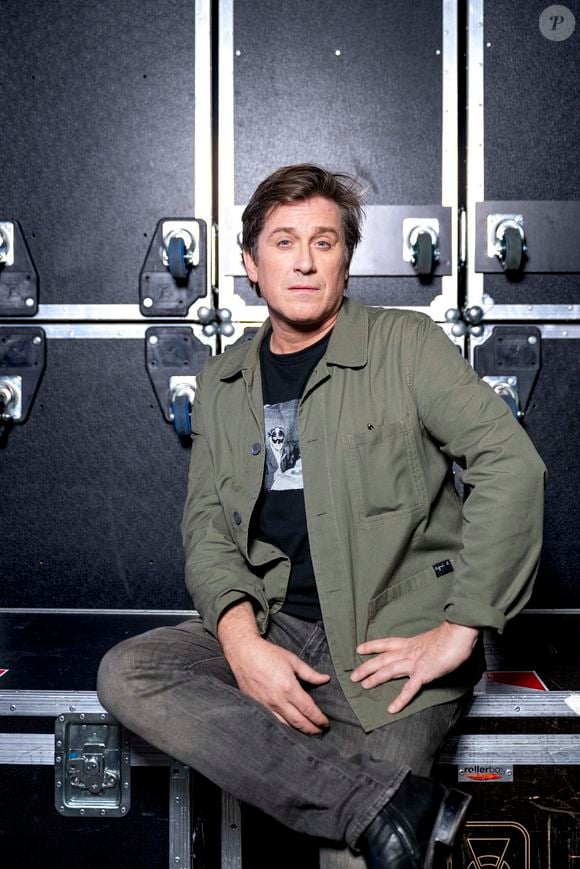 Sur la seconde image, il prend la pose avec un copain. "Mon ami Tony du café des fleurs en a une plus grosse que moi…", écrit-il avec humour.
Exclusif - Thomas Dutronc à l'enregistrement de l'émission "La fête de la chanson française" à Paris. © Pierre Perusseau / Bestimage
