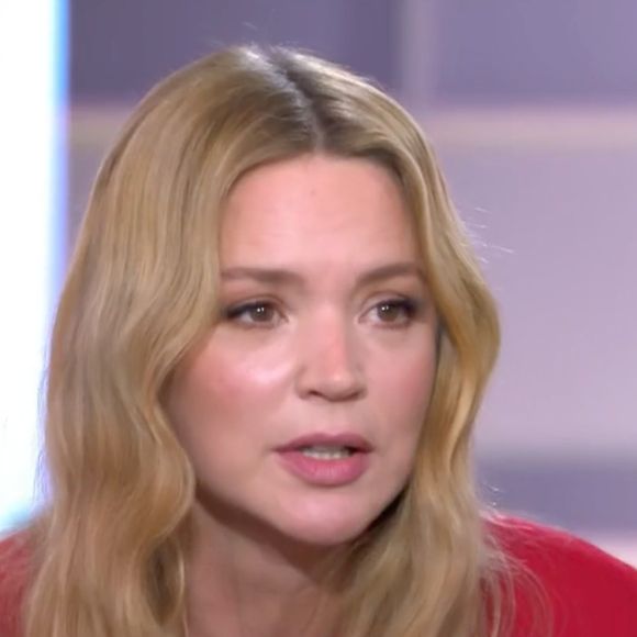 Virginie Efira sur le plateau de C à vous ce mercredi 29 octobre 2025.
