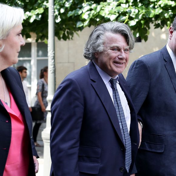Marine Le Pen, Gilbert Collard et Louis Alliot lors de la rentrée parlementaire des nouveaux députés à l'Assemblée nationale à Paris, le 21 juin 2017. © Stéphane Lemouton/Bestimage