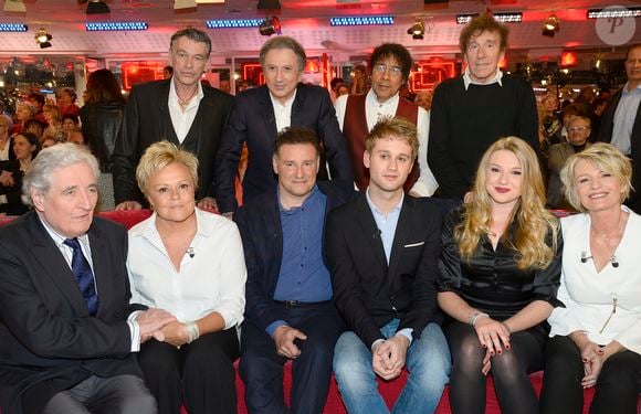 Jean-Loup Dabadie, Muriel Robin, Pierre Sled, Nicolas Sled, Valentine Sled, Sophie Davant, Patrick Dupond, Michel Drucker, Laurent Voulzy et Alain Souchon - Enregistrement de l'émission "Vivement Dimanche" à Paris le 1er Avril 2015. L'émission sera diffusée le 05 Avril 2015. Invité principal Sophie Davant.
