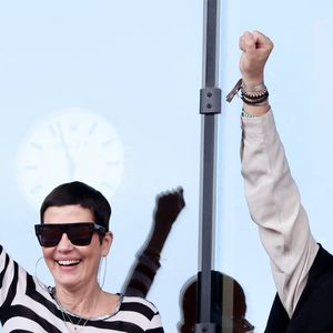 Cristina Cordula et son mari Frédéric Cassin dans les tribunes lors des Internationaux de France de Tennis de Roland Garros, le 1er juin 2025.

Photo : Dominique Jacovides / Bestimage