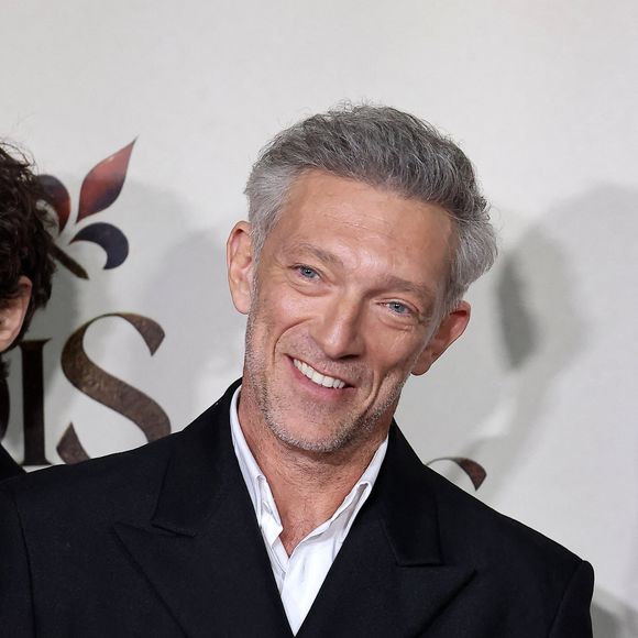 Exclusif - Vincent Cassel - Les acteurs du film "Les Trois Mousquetaires : D'Artagnan" à l'avant-première aux Invalides à Paris le 21 mars 2023.

© Jacovides / Guirec / Moreau / Bestimage
